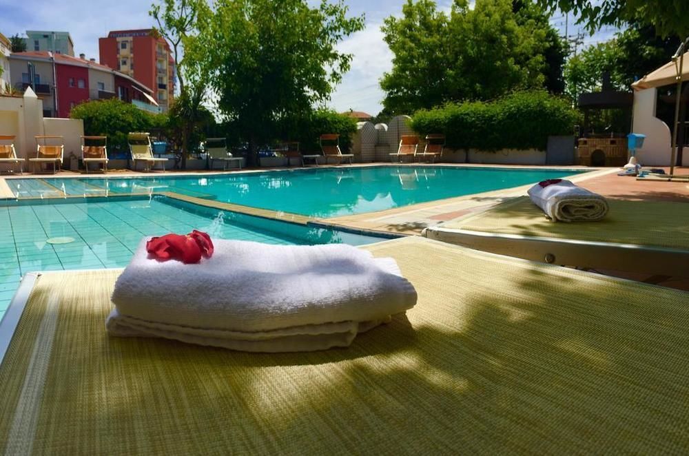 Mehari Rimini - Family Hotel ภายนอก รูปภาพ