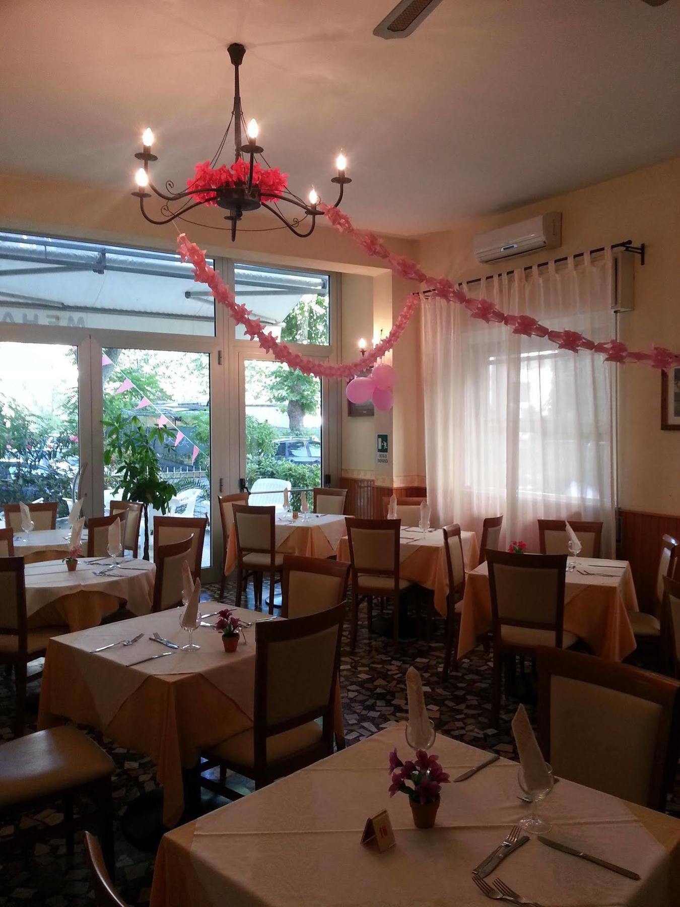 Mehari Rimini - Family Hotel ภายนอก รูปภาพ