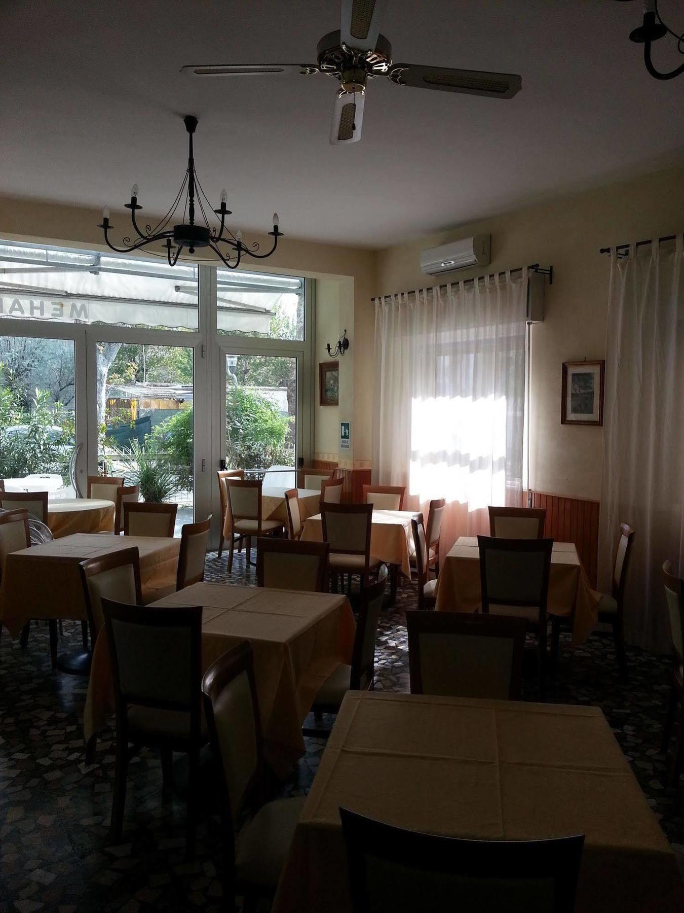 Mehari Rimini - Family Hotel ภายนอก รูปภาพ